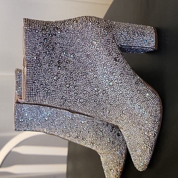 BETSEY JOHNSON: Cady Rhinestone Booties Size 5 - Picture 4 of 7